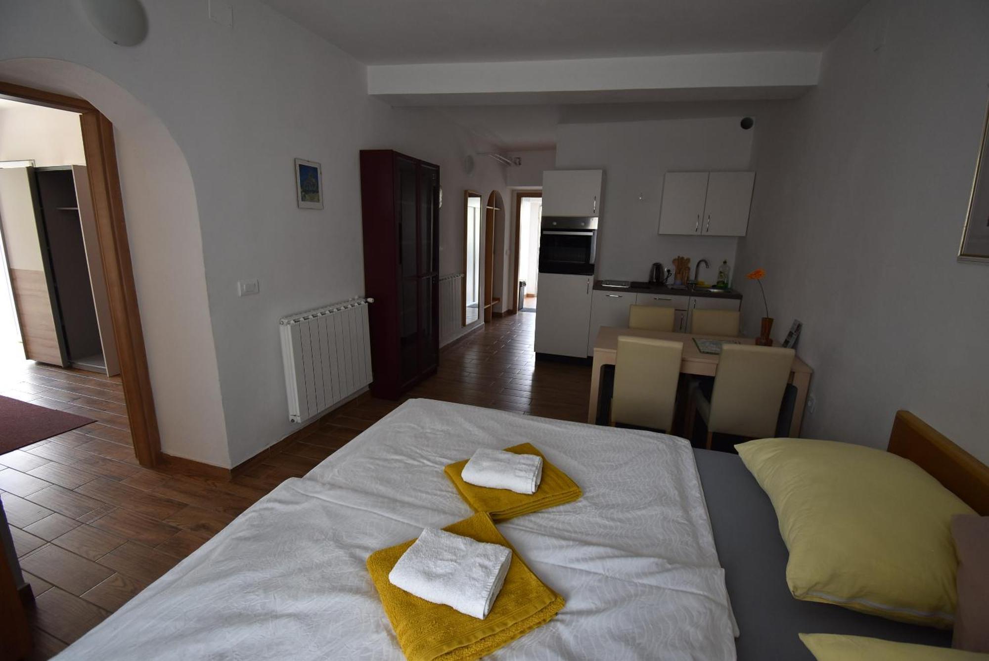 Apartments Free Alps, Massage & Wine Бовец Екстер'єр фото