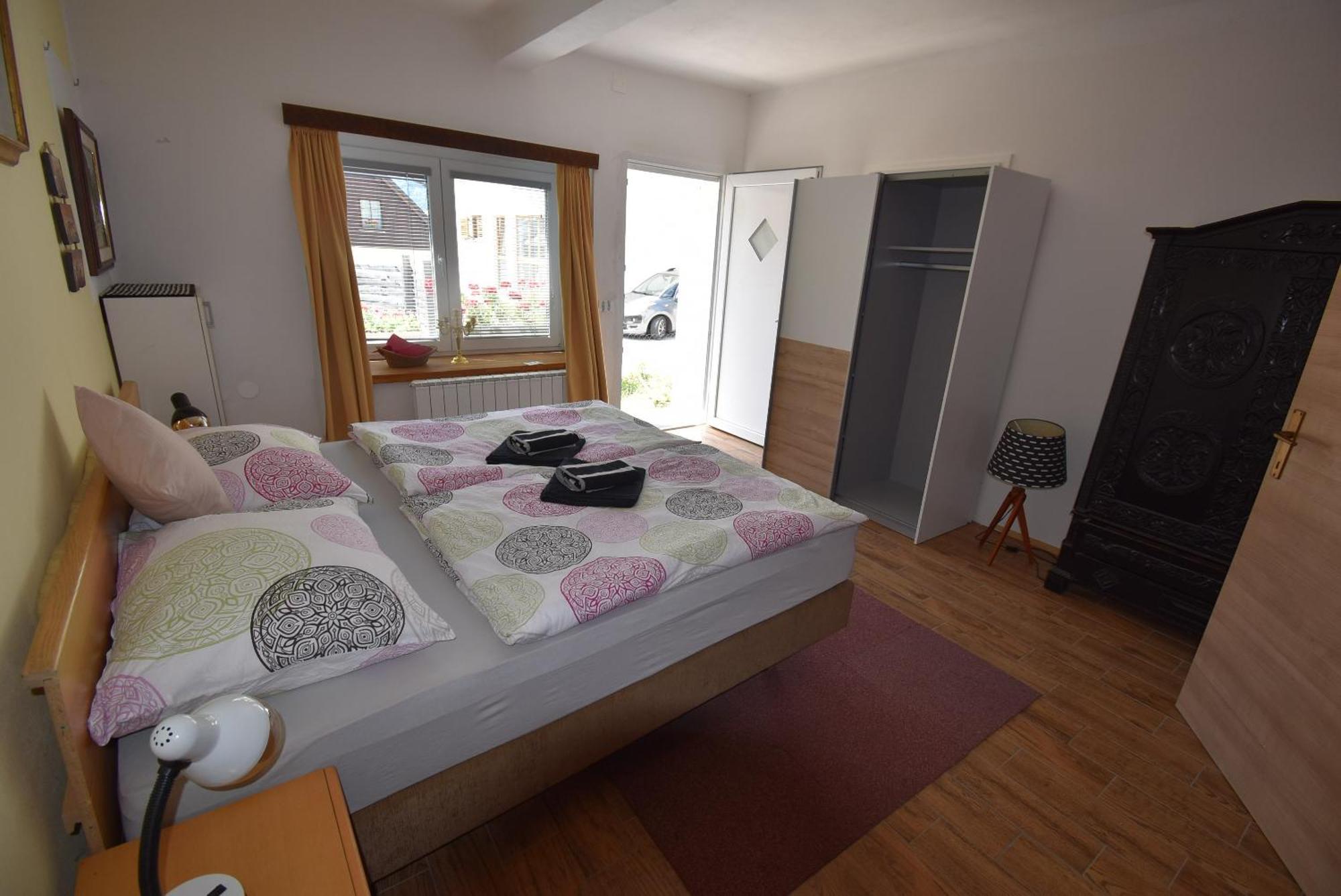 Apartments Free Alps, Massage & Wine Бовец Екстер'єр фото