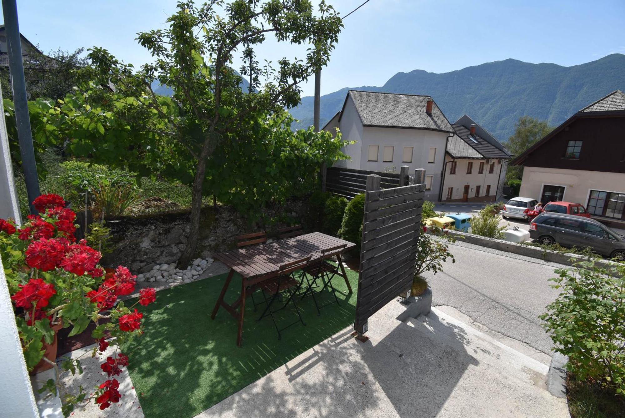 Apartments Free Alps, Massage & Wine Бовец Екстер'єр фото