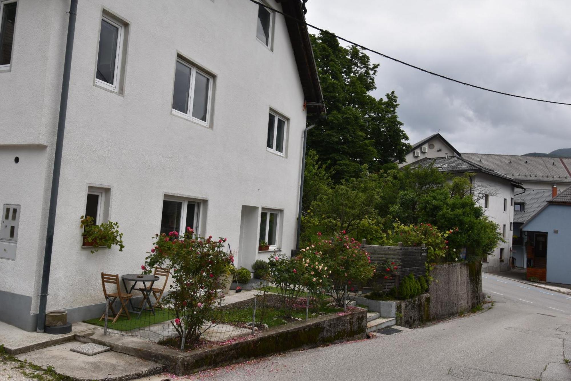Apartments Free Alps, Massage & Wine Бовец Екстер'єр фото